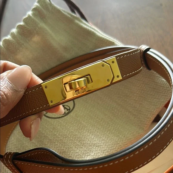 Hermes Gold Kelly Belt with Gold Hardware - Picture 4 of 4